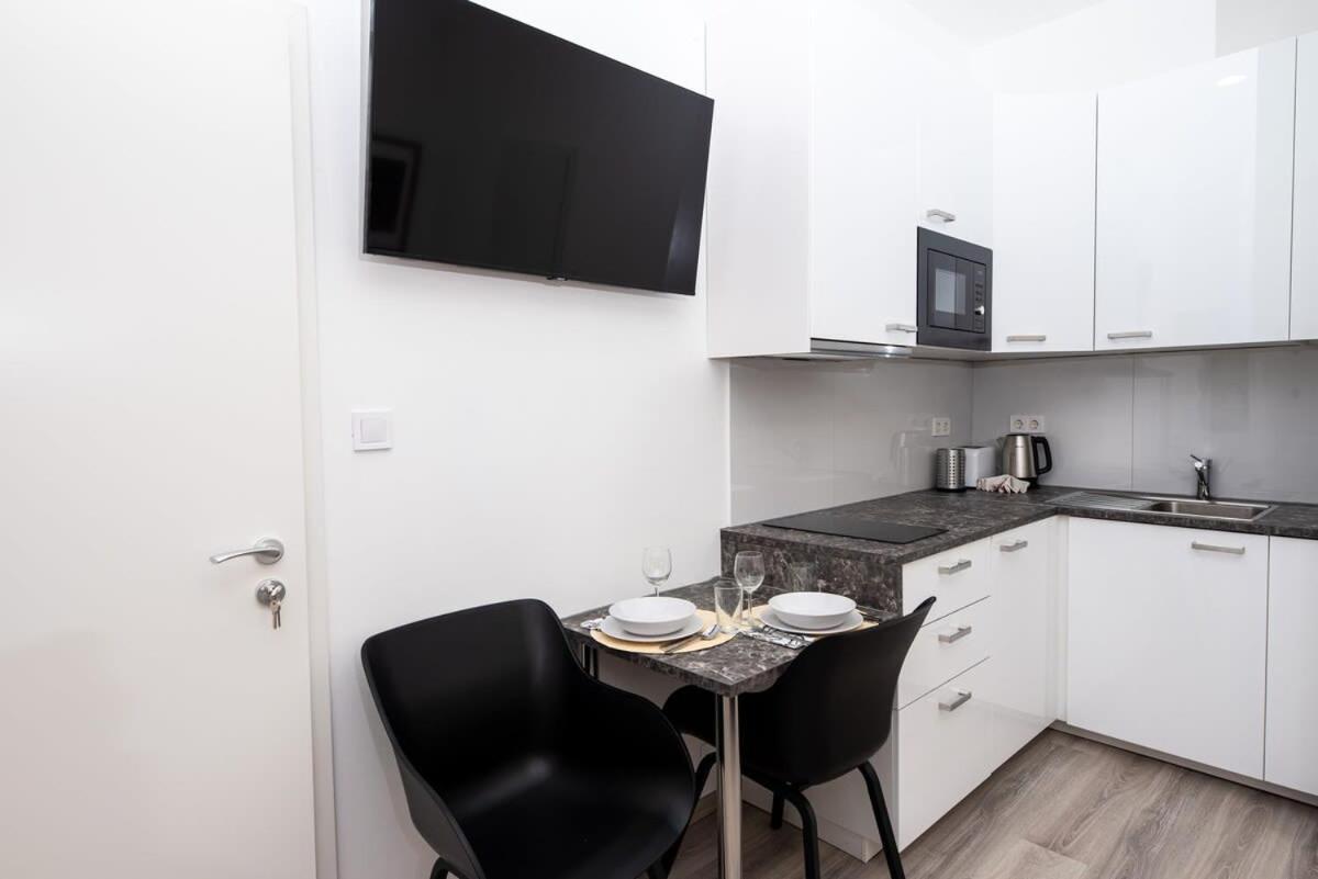 Extra Central - New - Charming Studio บูดาเปสต์ ภายนอก รูปภาพ